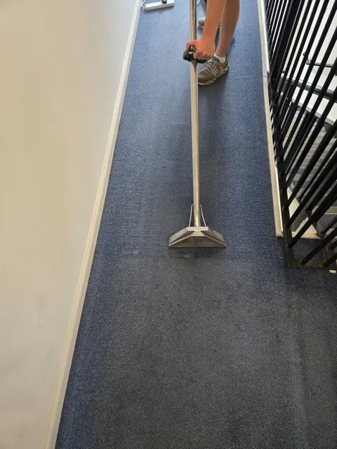 Carpet extraction along a corridor
