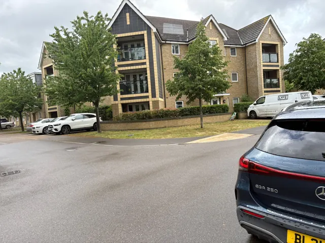 Residential grounds and building frontage